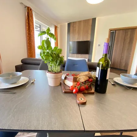 Apartman Dandelion Royal Homes *
